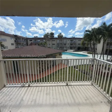 7505 SW 82nd Street Miami FL 33143