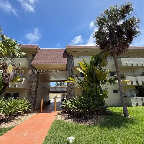 7505 SW 82nd Street Miami FL 33143