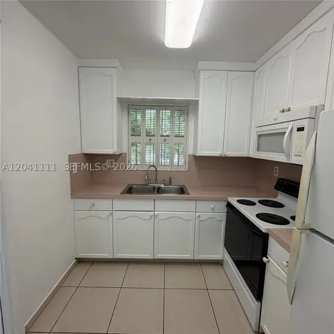 7505 SW 82nd Street Miami FL 33143