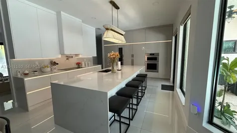 Cabinet Manufacturing Hialeah FL 33016