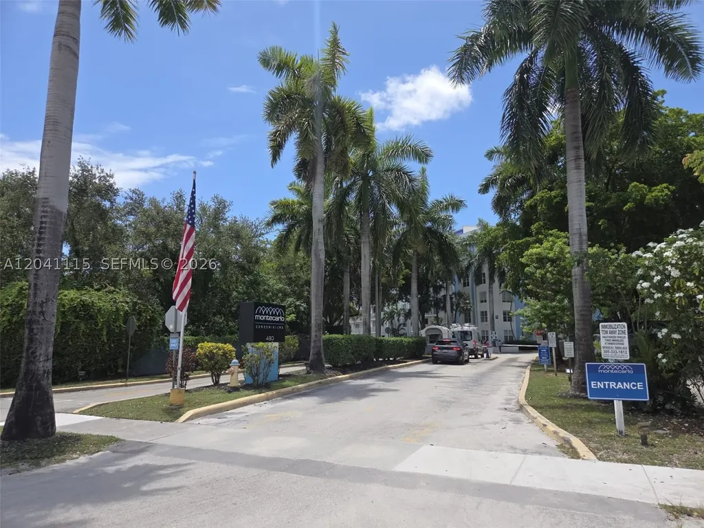 496 NW 165th St Road Miami FL 33169