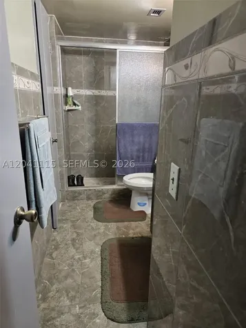 496 NW 165th St Road Miami FL 33169