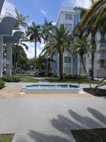 496 NW 165th St Road Miami FL 33169