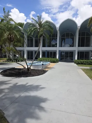 496 NW 165th St Road Miami FL 33169