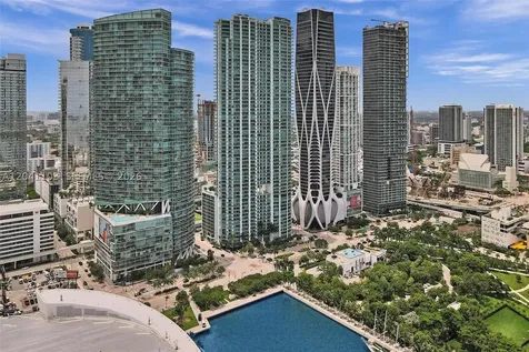 900 Biscayne Boulevard Miami FL 33132