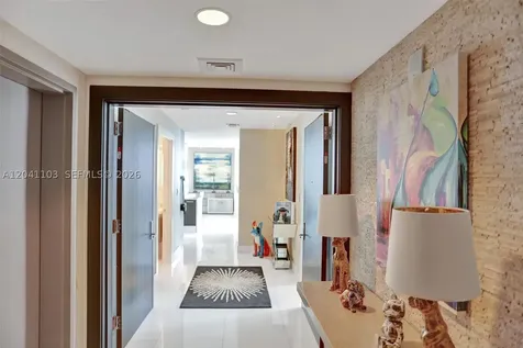 900 Biscayne Boulevard Miami FL 33132