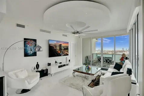 900 Biscayne Boulevard Miami FL 33132