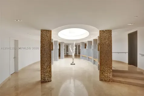 900 Biscayne Boulevard Miami FL 33132