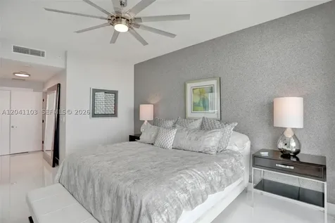 900 Biscayne Boulevard Miami FL 33132