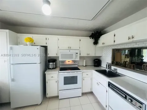 3571 Inverrary Drive Lauderhill FL 33319