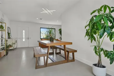 211 Washington Drive Coral Gables FL 33133