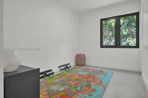 211 Washington Drive Coral Gables FL 33133