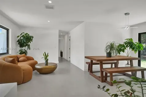 211 Washington Drive Coral Gables FL 33133