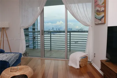 325 S Biscayne Boulevard Miami FL 33131