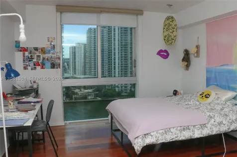 325 S Biscayne Boulevard Miami FL 33131