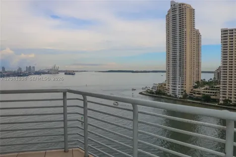 325 S Biscayne Boulevard Miami FL 33131