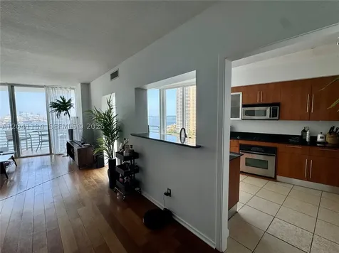 325 S Biscayne Boulevard Miami FL 33131
