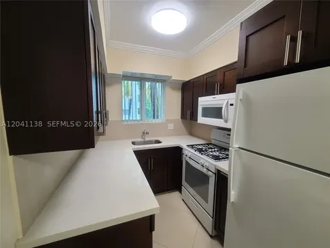 220 Collins Avenue Miami Beach FL 33139