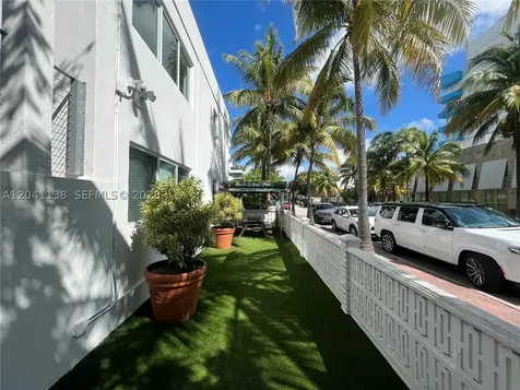 220 Collins Avenue Miami Beach FL 33139
