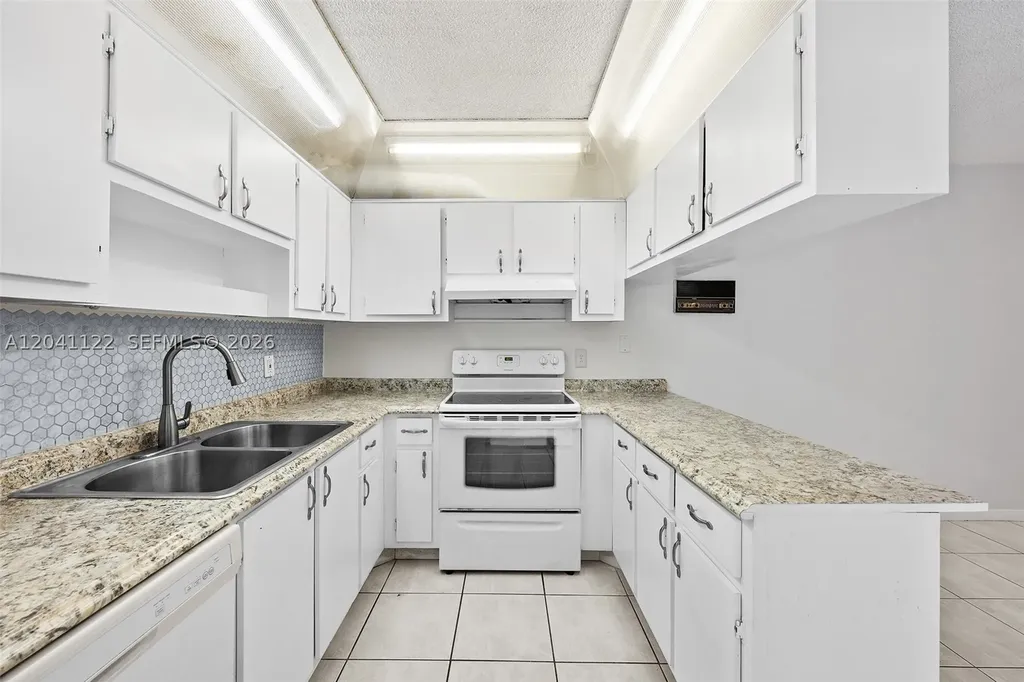 3118 Spanish Wells Drive Delray Beach FL 33445