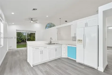 6931 NW 34th Street Margate FL 33063