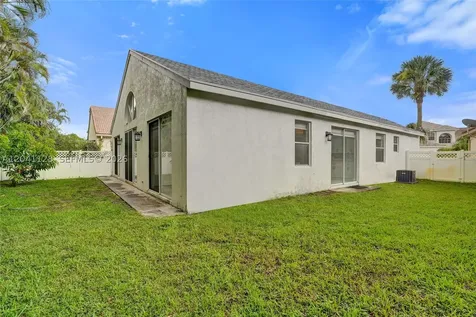 6931 NW 34th Street Margate FL 33063