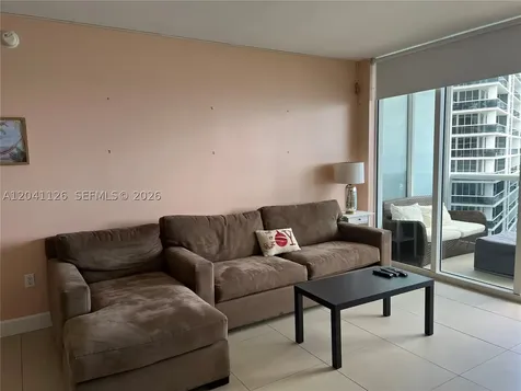Hallandale Beach FL 33009
