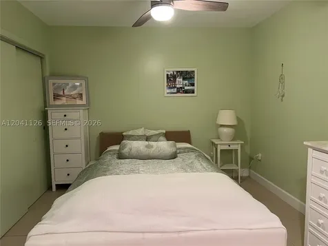 Hallandale Beach FL 33009