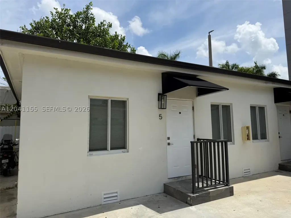 111 SW 11 Avenue Miami FL 33130