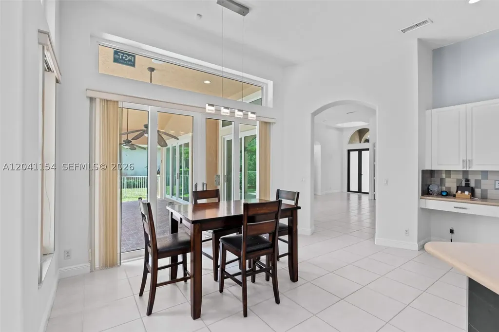 5019 NW 113 Avenue Coral Springs FL 33076
