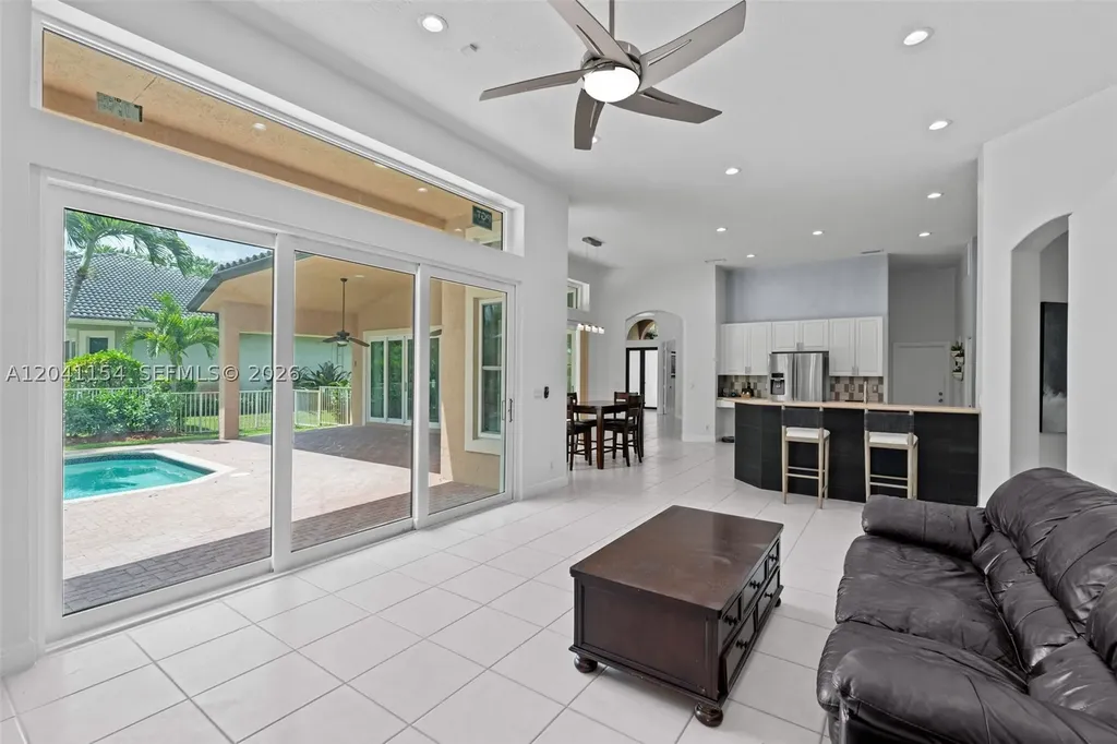 5019 NW 113 Avenue Coral Springs FL 33076