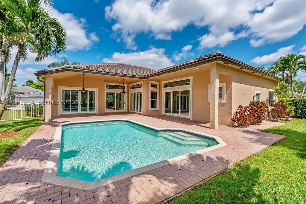 5019 NW 113 Avenue Coral Springs FL 33076