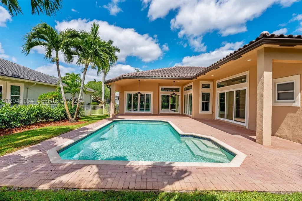 5019 NW 113 Avenue Coral Springs FL 33076