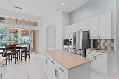 5019 NW 113 Avenue Coral Springs FL 33076