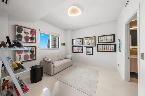 888 Biscayne Boulevard Miami FL 33132