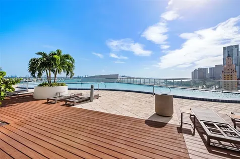 888 Biscayne Boulevard Miami FL 33132