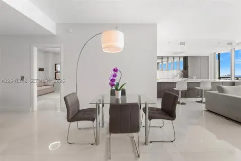 888 Biscayne Boulevard Miami FL 33132