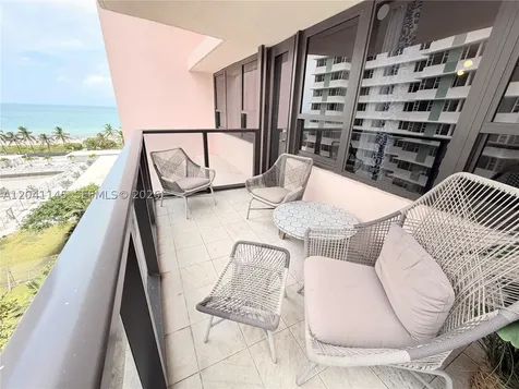 5225 Collins Avenue Miami Beach FL 33140