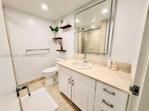 5225 Collins Avenue Miami Beach FL 33140