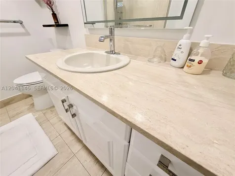 5225 Collins Avenue Miami Beach FL 33140