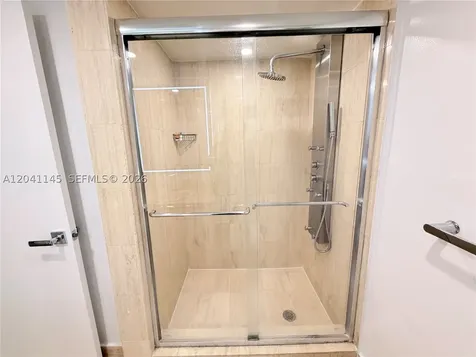 5225 Collins Avenue Miami Beach FL 33140