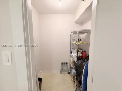 5225 Collins Avenue Miami Beach FL 33140