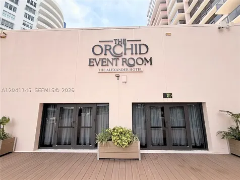 5225 Collins Avenue Miami Beach FL 33140