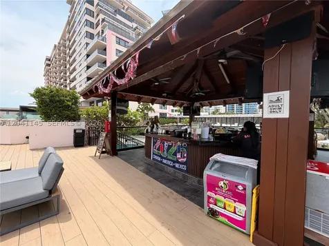 5225 Collins Avenue Miami Beach FL 33140