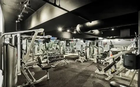 5225 Collins Avenue Miami Beach FL 33140