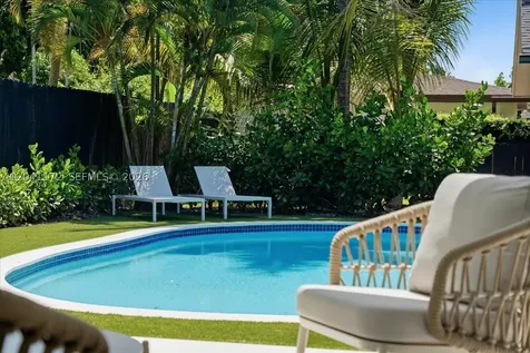 6250 SW 48th Street Miami FL 33155
