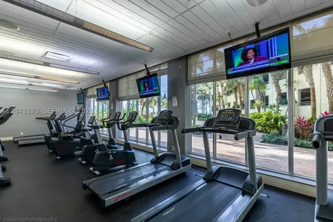 3901 S Ocean Drive Hollywood FL 33019