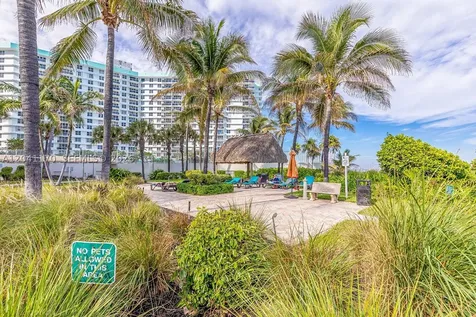 3901 S Ocean Drive Hollywood FL 33019