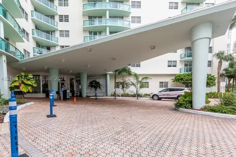 3901 S Ocean Drive Hollywood FL 33019