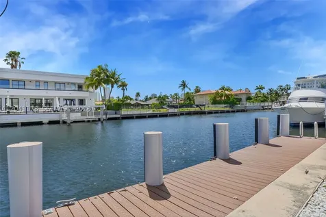 16453 NE 33rd Avenue North Miami Beach FL 33160